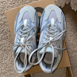 Inertia Yeezy - womens 7